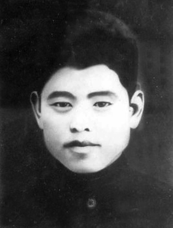 英雄的平山人民
