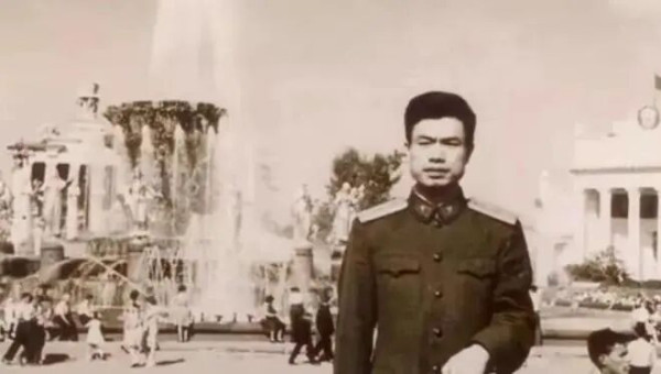 这些在常人看来“吃亏”的选择,为什么钱七虎却觉得是理所应当?