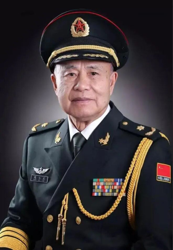 这些在常人看来“吃亏”的选择,为什么钱七虎却觉得是理所应当?