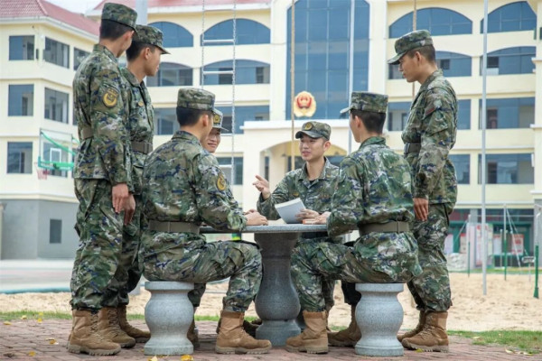 当生命悬于一线、温饱尚且难求，长征中的红军为何还要坚持学习？