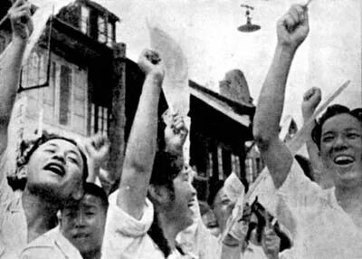 一个犹太少年眼中的新上海：共产党是有功劳的