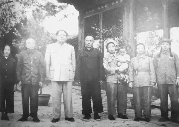 毛泽民的结发妻子，为革命两次被捕入狱，毛主席亲切称她“四嫂”