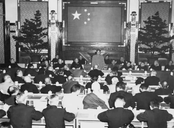 毛主席的光辉著作《论十大关系》为何20年后才公开发表？