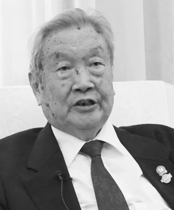 从儿童团长到地质矿产部部长
